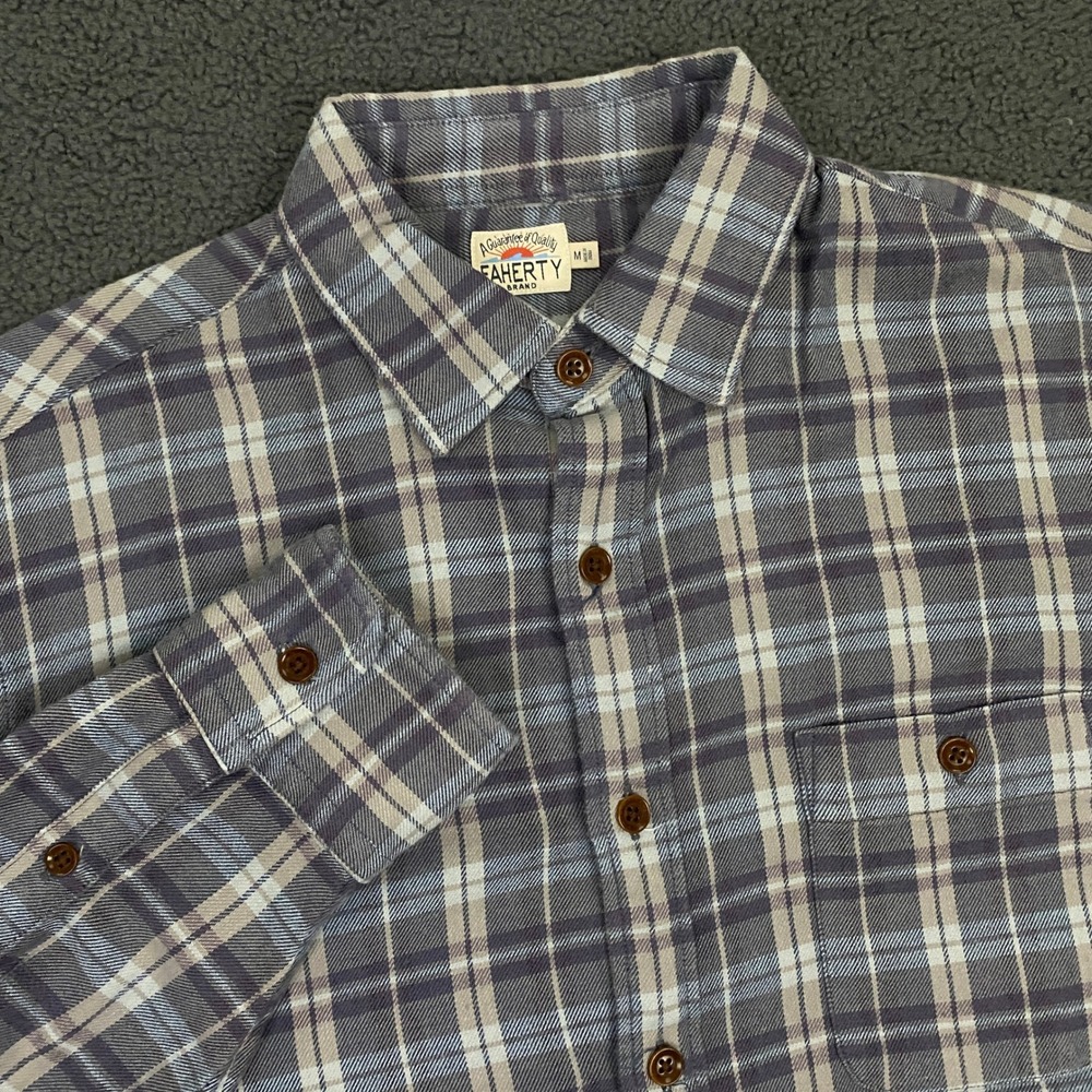 Faherty Button Down Shirt Mens Medium Blue Gray Plaid Organic Cotton